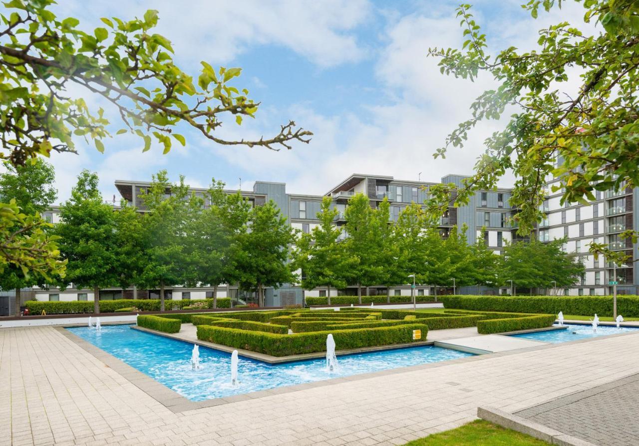 The Vizion Serviced Apartments From Pincott Properties - Free Parking, Private Balcony, And Wifi 米尔顿凯恩斯 外观 照片