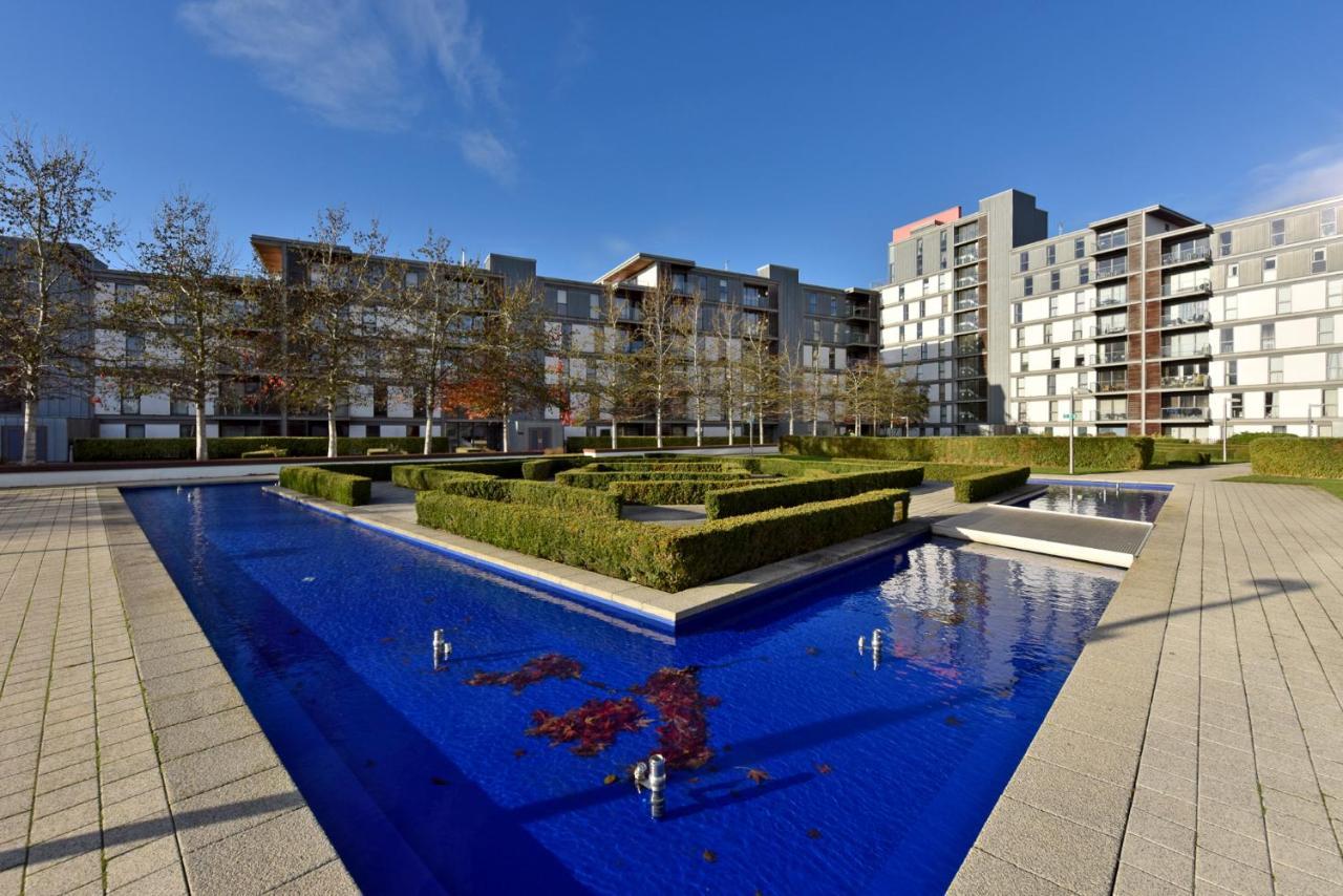 The Vizion Serviced Apartments From Pincott Properties - Free Parking, Private Balcony, And Wifi 米尔顿凯恩斯 外观 照片
