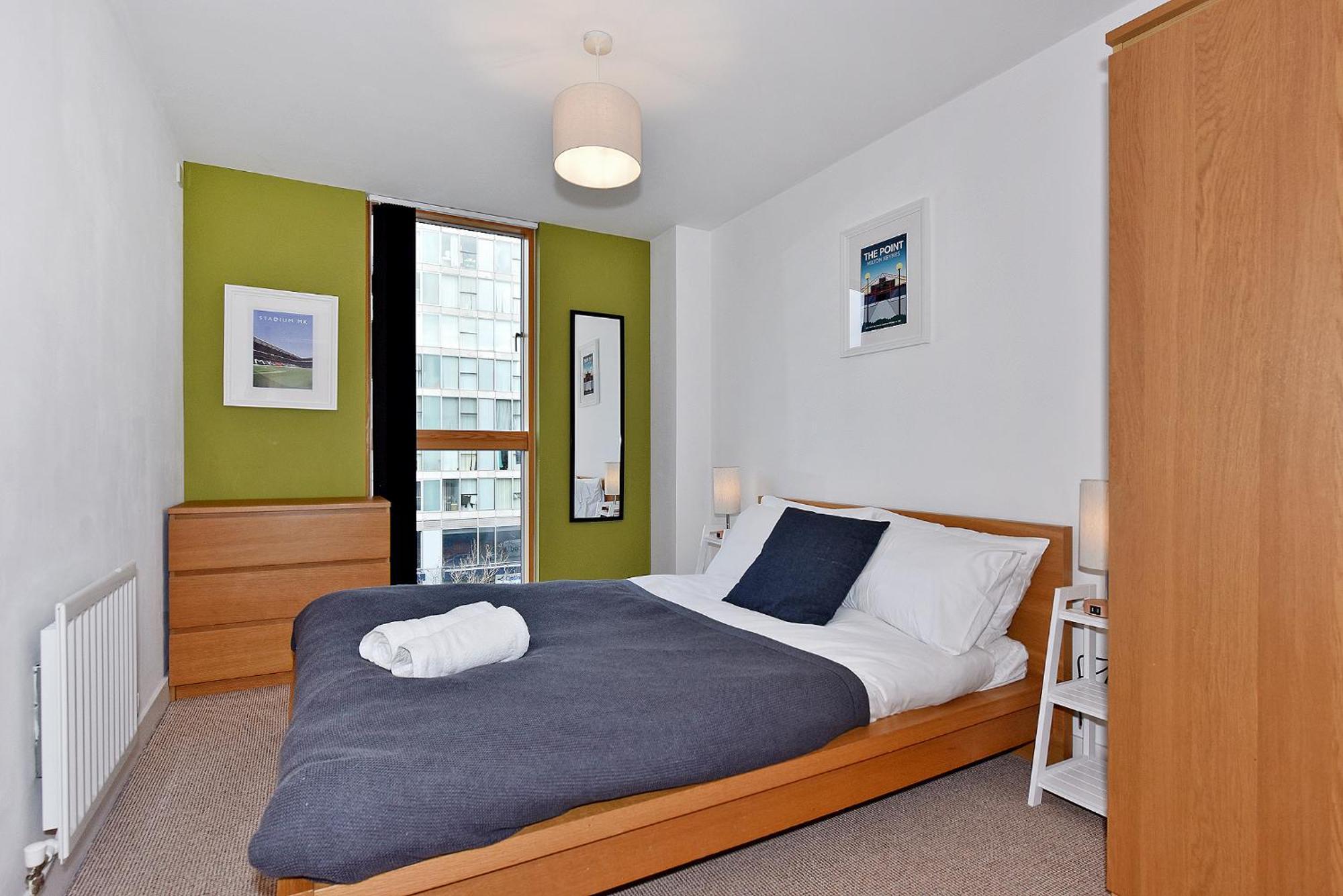 The Vizion Serviced Apartments From Pincott Properties - Free Parking, Private Balcony, And Wifi 米尔顿凯恩斯 外观 照片