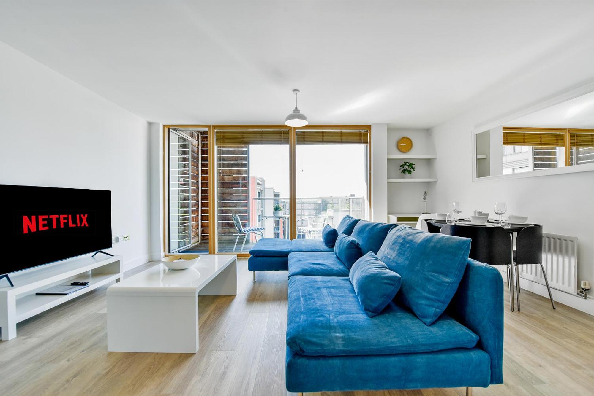 The Vizion Serviced Apartments From Pincott Properties - Free Parking, Private Balcony, And Wifi 米尔顿凯恩斯 外观 照片