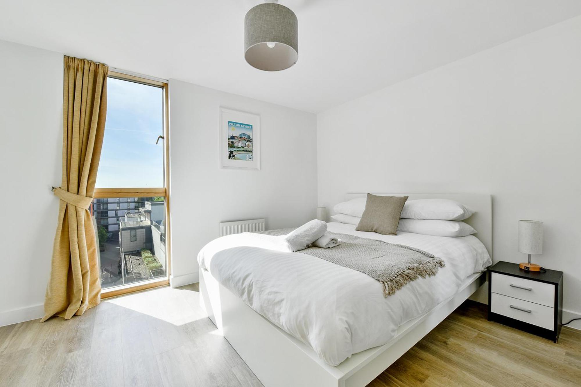 The Vizion Serviced Apartments From Pincott Properties - Free Parking, Private Balcony, And Wifi 米尔顿凯恩斯 外观 照片