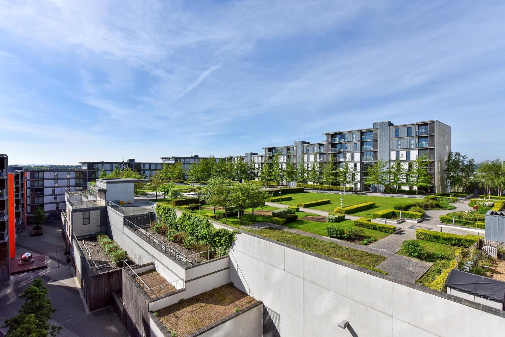 The Vizion Serviced Apartments From Pincott Properties - Free Parking, Private Balcony, And Wifi 米尔顿凯恩斯 外观 照片